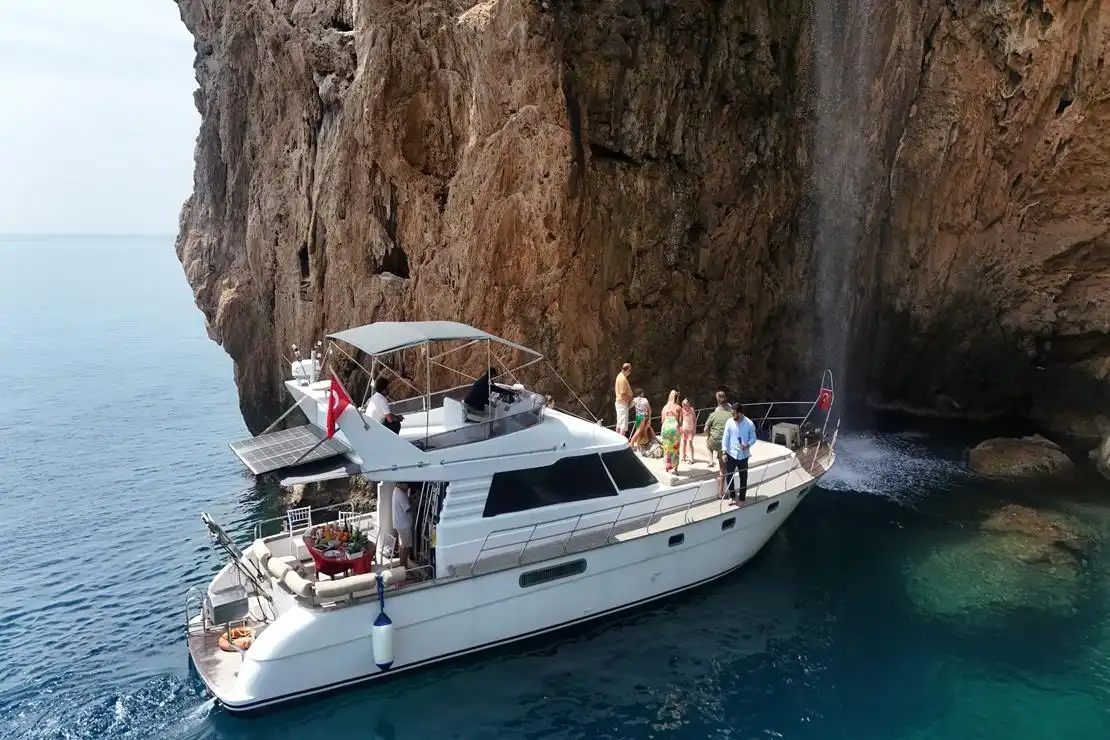 Antalya Yat Kiralama 16m Özel Yapım 9
